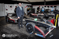InstaForex - Official Partner of Dragon Racing